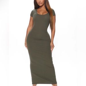 Fashion Nova maxi dress